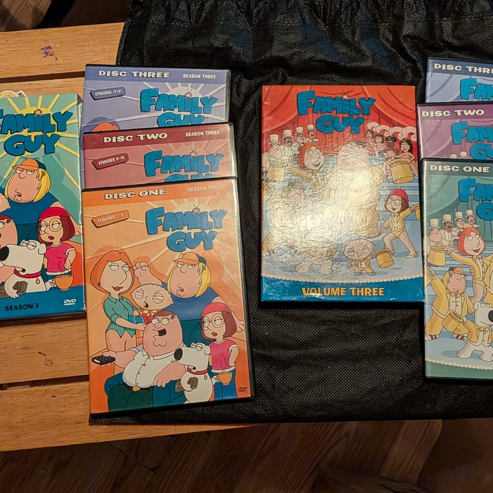 Family Guy Season 3 DVD Box Set - Orange & Blue
